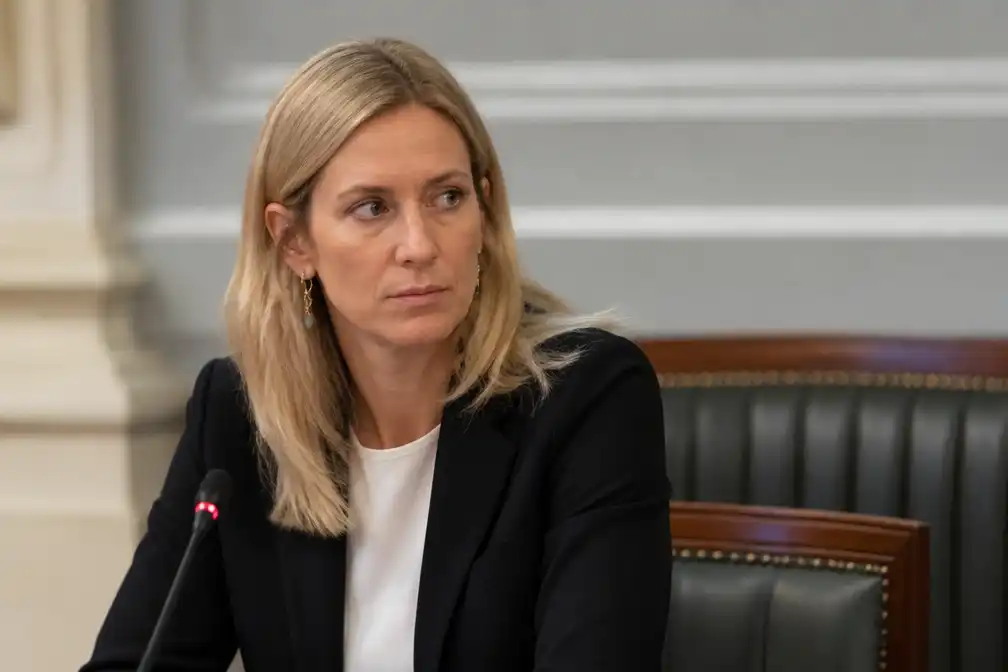Verlinden ontkent belangenconflict: kantoor van partner begeleidde Sopra Steria bij I-Police