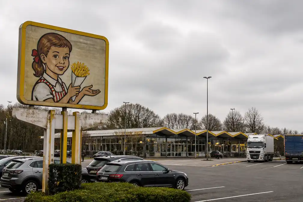 E17 Snack in Waasmunster verdwijnt bij grondige vernieuwing van de dienstenzones