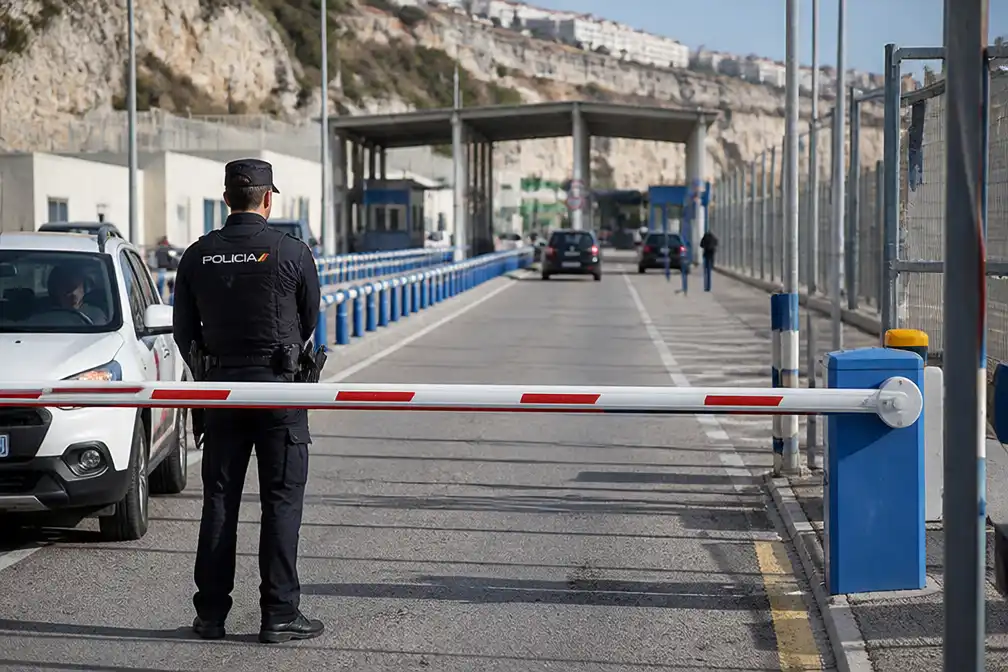 Italië en Spanje heffen onderlinge grenscontroles op na migrantenstroom in Ceuta