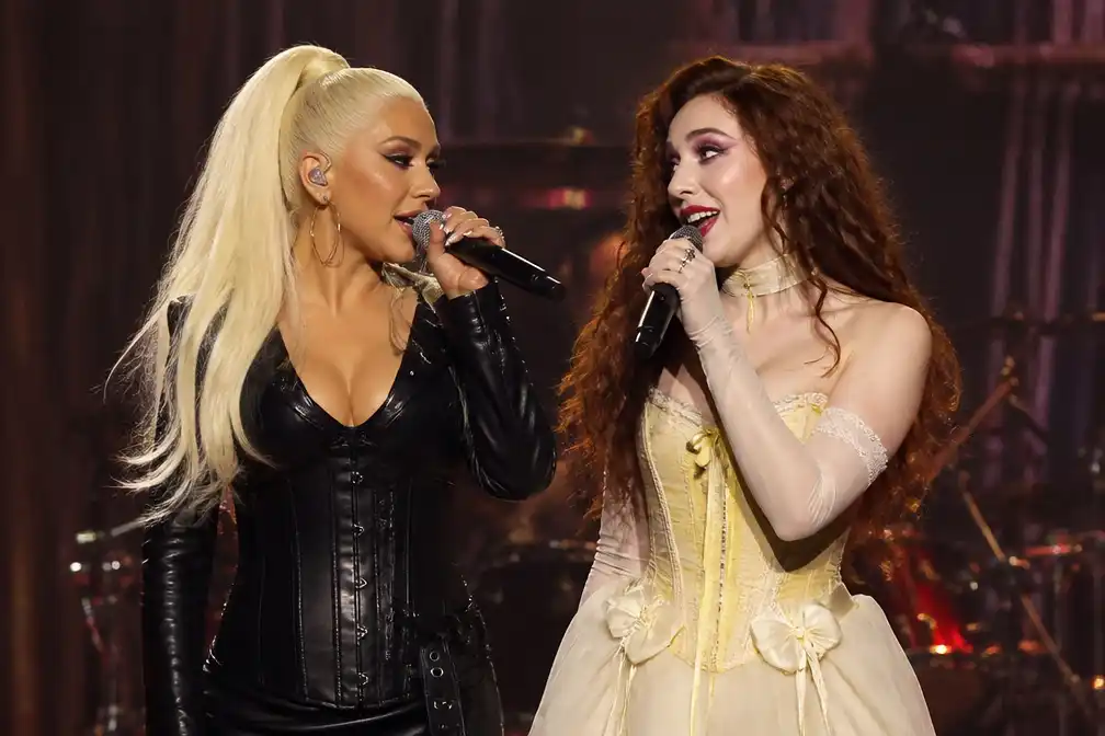Christina Aguilera duikt onverwacht op bij concert van Chappell Roan in Los Angeles