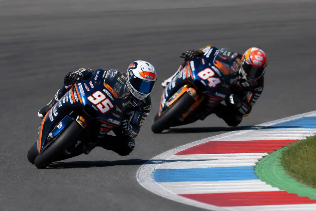 Veijer negende, Van den Goorbergh dertiende in Moto2 tijdens TT Assen