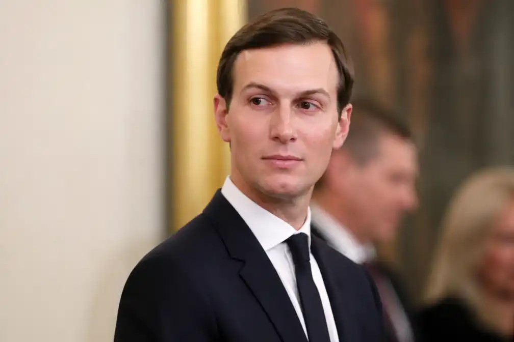 Boekfragment: 'Nederlandse inlichtingendienst keek mee op telefoon schoonzoon Trump'