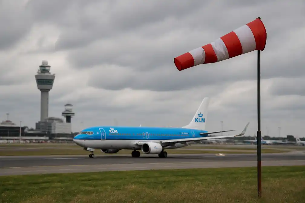 KLM schrapt vrijdag 20 vluchten en zaterdag nog eens 22 vanwege harde wind