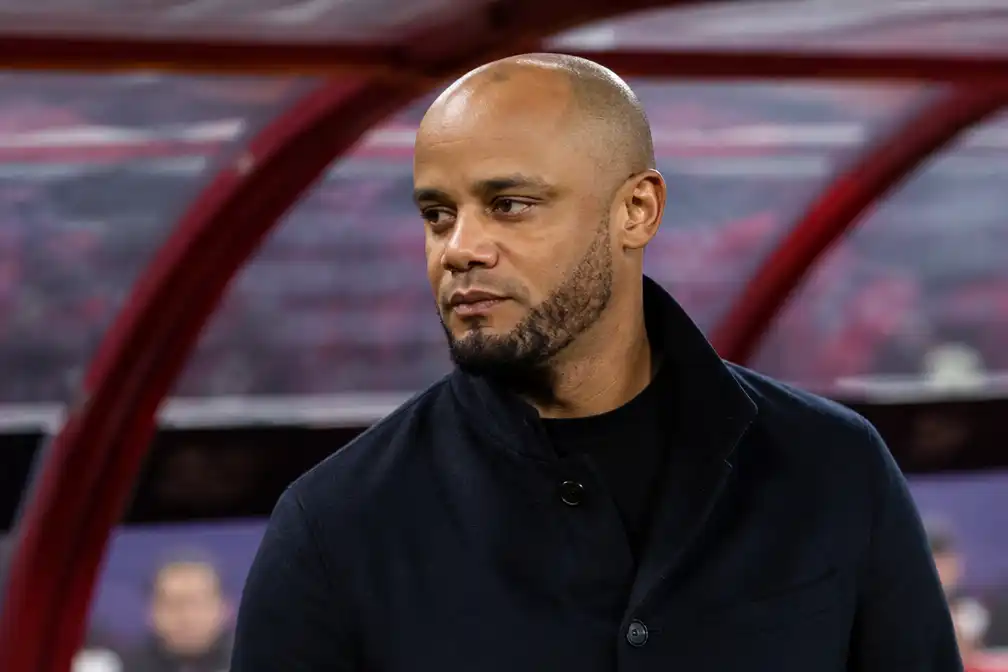Vincent Kompany stabiel in ziekenhuis na ineenstorting op training bij Bayern