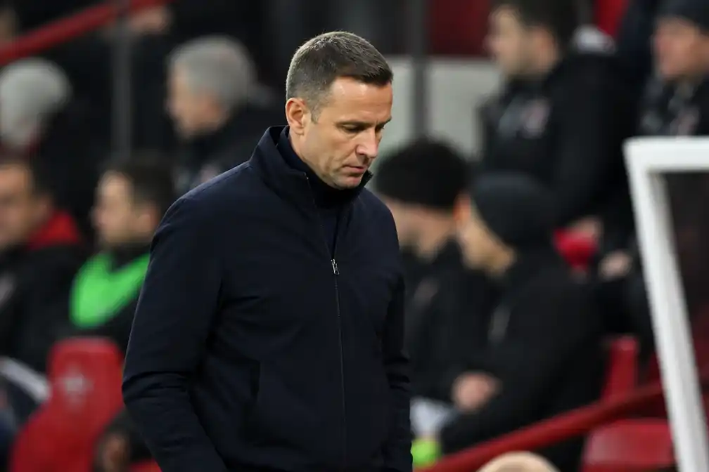 Burnley ontslaat Nicky Hayen na 4-1-nederlaag bij Lincoln City