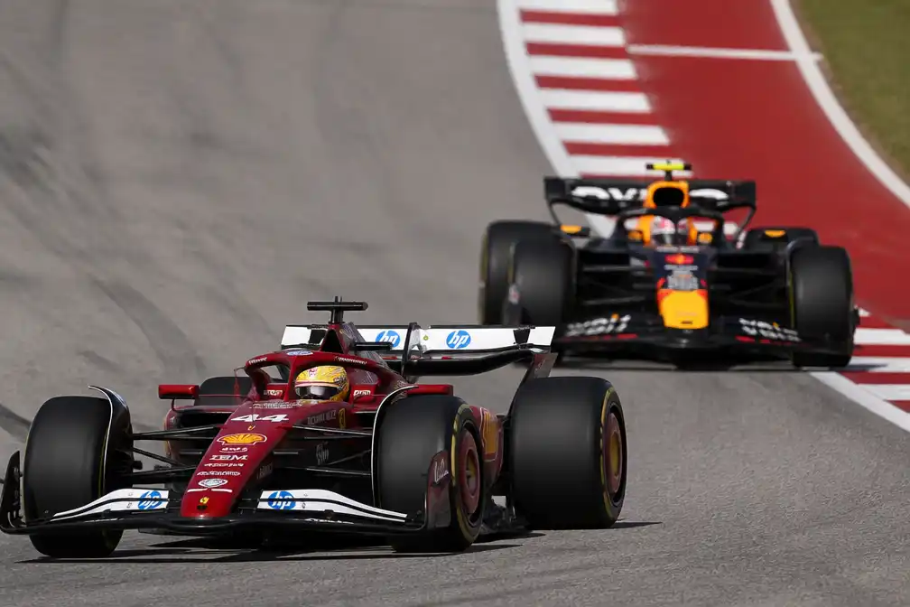 Hamilton snelste in laatste training in Austin, Verstappen tweede