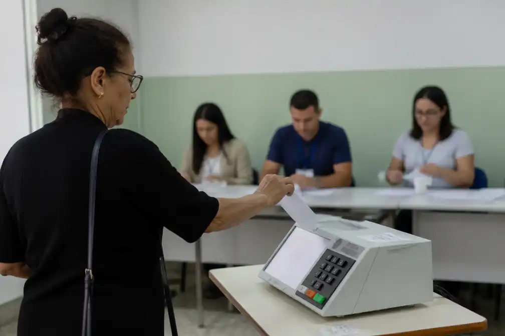 Stembureaus geopend in Brazilië voor tweede ronde tussen Lula en Flávio Bolsonaro