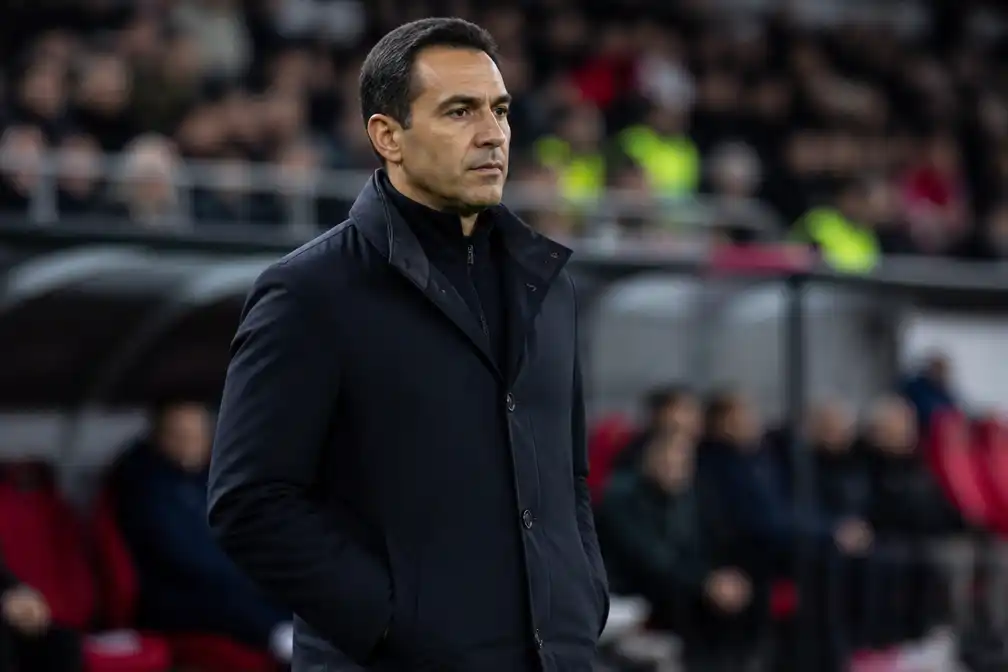 Feyenoord speelt 1-1 bij PSV, Van Bronckhorst tevreden met een punt