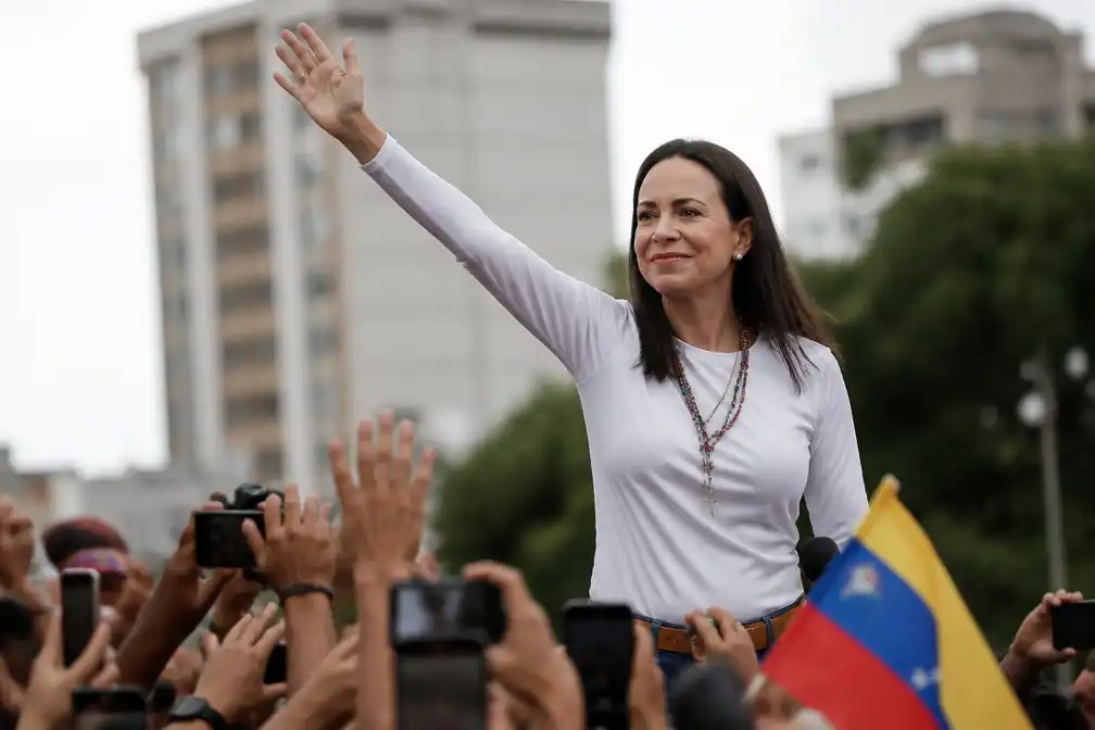 María Corina Machado terug uit ballingschap en wil nieuwe verkiezingen in Venezuela