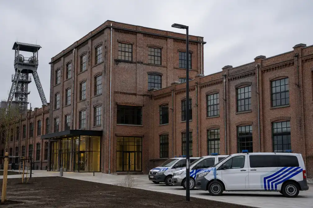 Politiezone Lanaken-Maasmechelen verhuist naar historisch mijngebouw in Eisden