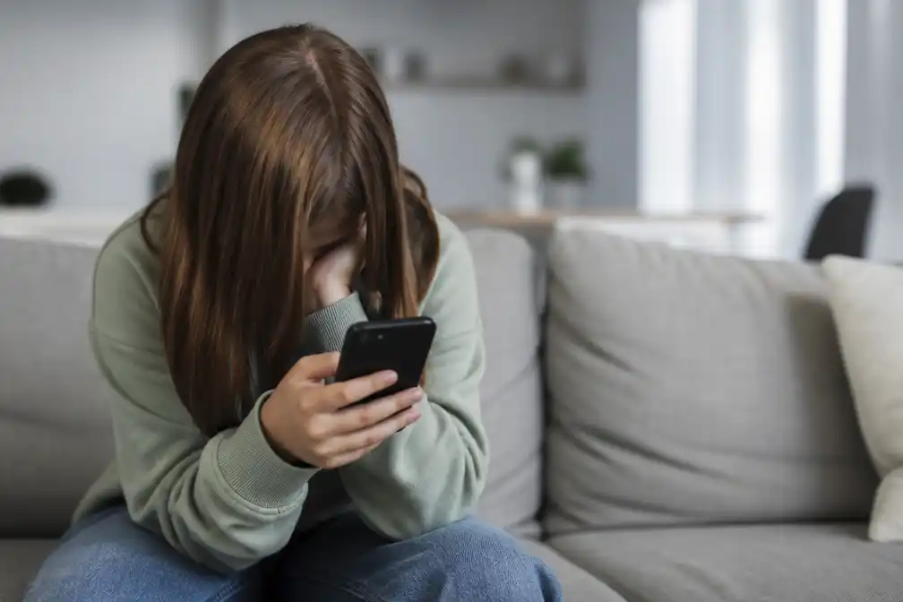 Europese Commissie houdt nationale socialemediaverboden voor kinderen een jaar tegen