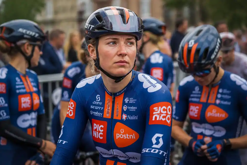 Esmée Peperkamp beschuldigt Picnic-PostNL van nalatigheid: „Sinds 2021 niet meer ongesteld”