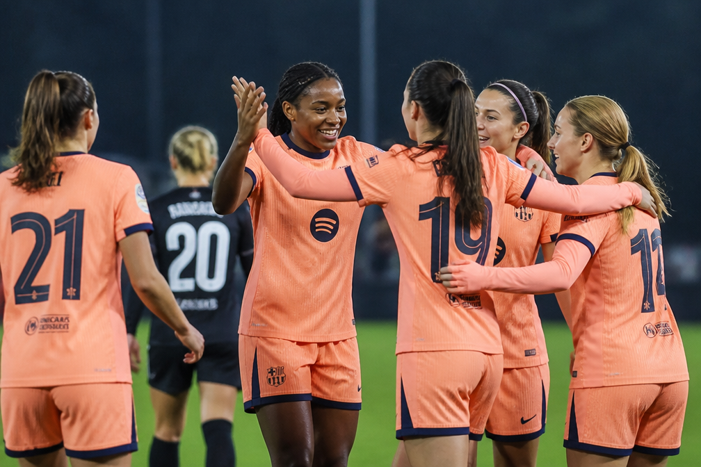 Barcelona wint met 8-0 van HB Køge in Champions League, Brugts scoort