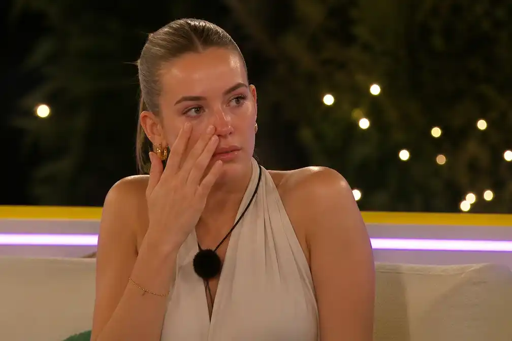Estelle Kieft herbeleeft emotioneel lengtemoment in Love Island VIPS
