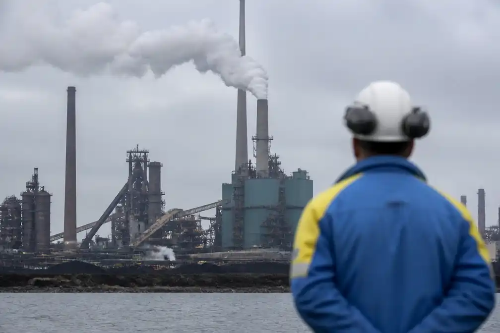 Oud-werknemer Tata Steel drie uur gehoord in strafonderzoek naar cokesfabriek