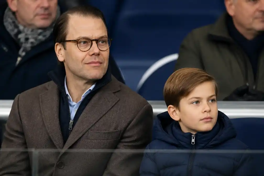 Zweedse prins Daniel en zoon Oscar naar WK in VS
