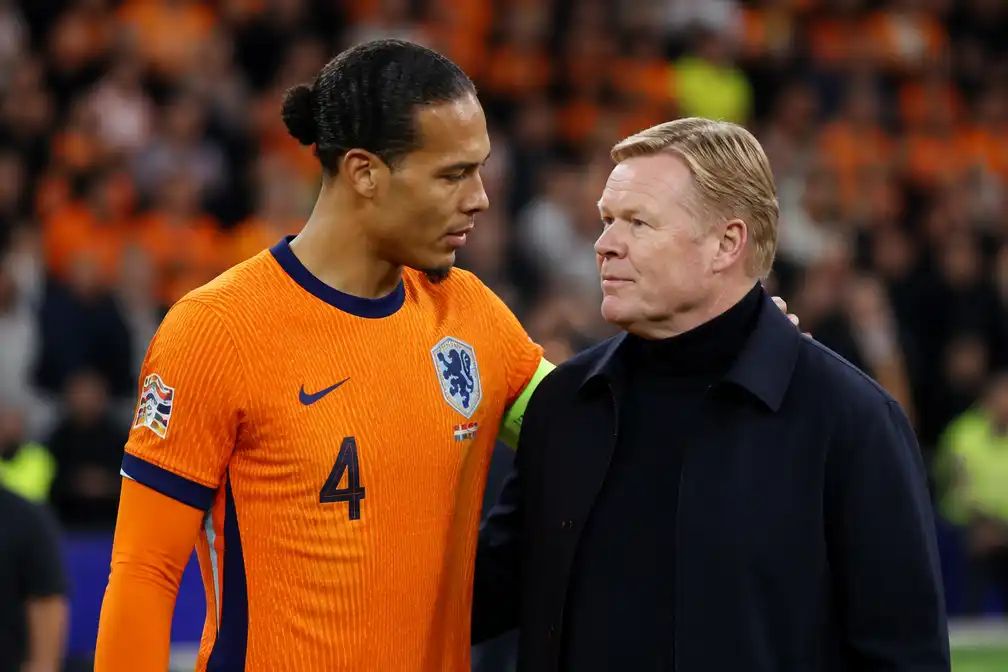 Van Dijk bedankt Koeman na vertrek bij Oranje, verdedigt hem tegen kritiek