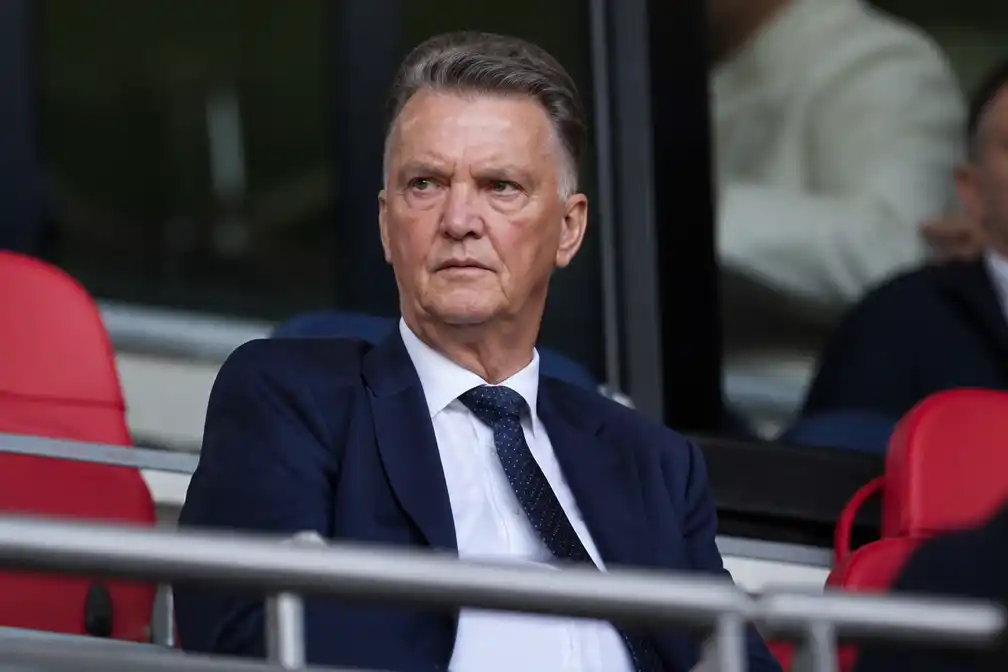 Louis van Gaal stopt als adviseur van Ajax na drie jaar