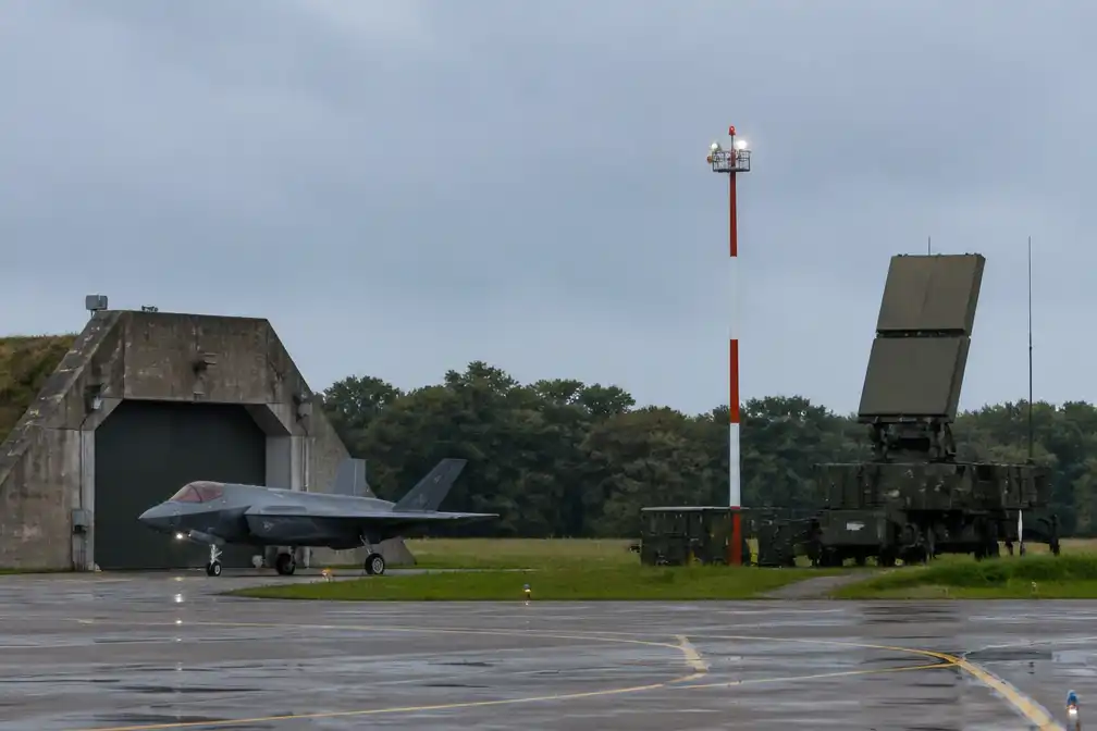 Rapport: Russische drones vlogen ongestoord over vliegbasis Volkel
