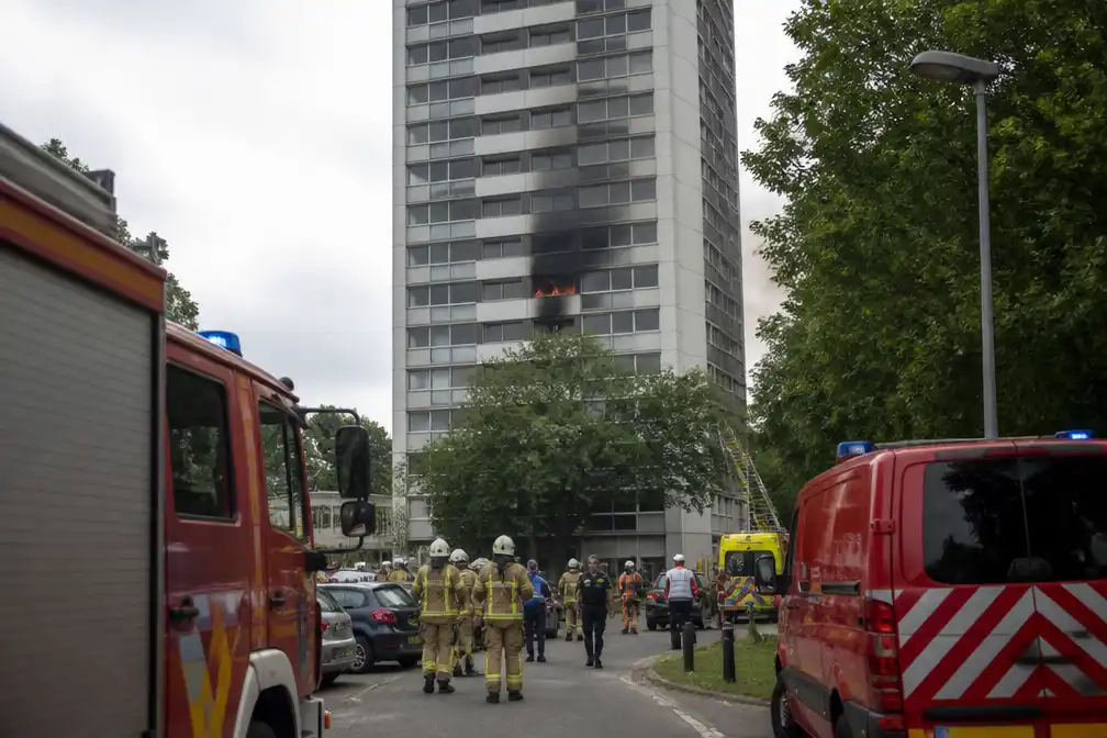 Brand in woontoren Anderlecht: zes gewonden, waaronder twee baby's