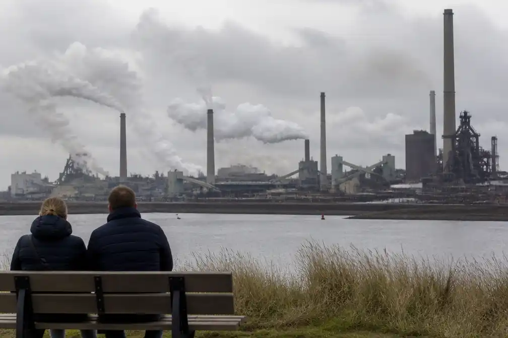 Tata Steel voor de rechter vanwege bewuste vervuiling in IJmuiden