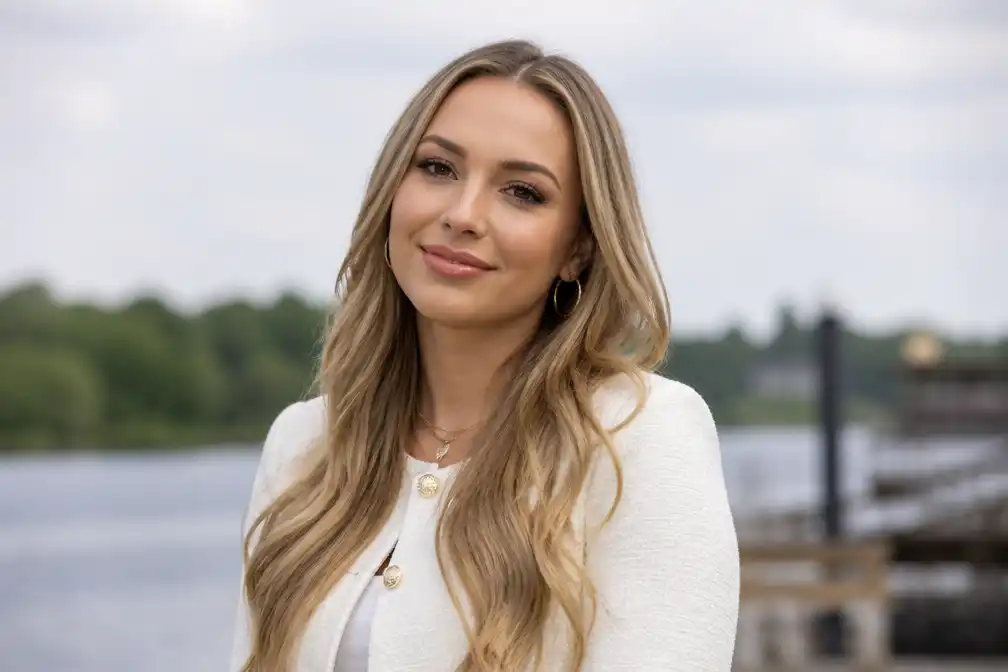 Emma Heesters gelukkig single na breuk met voetballer Wesley Hoedt