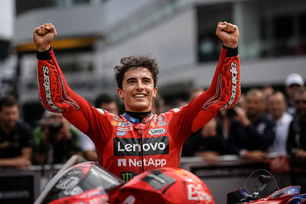 Marc Márquez wint Duitse Grand Prix voor dertiende keer, evenaart record