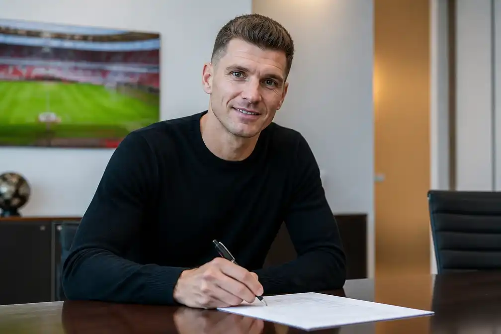 Belgisch international Thomas Meunier tekent voor twee jaar bij Sunderland
