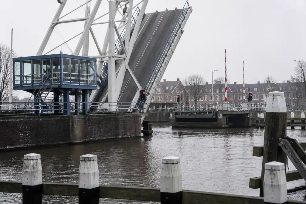 Brugwachter vervolgd voor dodelijk ongeval bij Julianasluis in Gouda