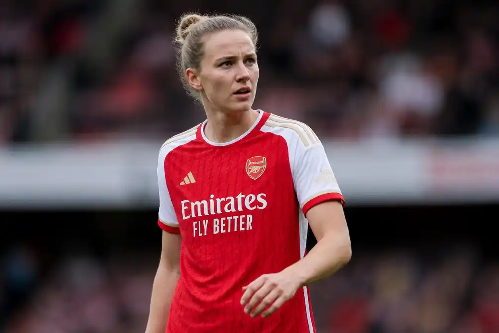Vivianne Miedema deelt emotionele update: moeder eindelijk thuis na IC-traject