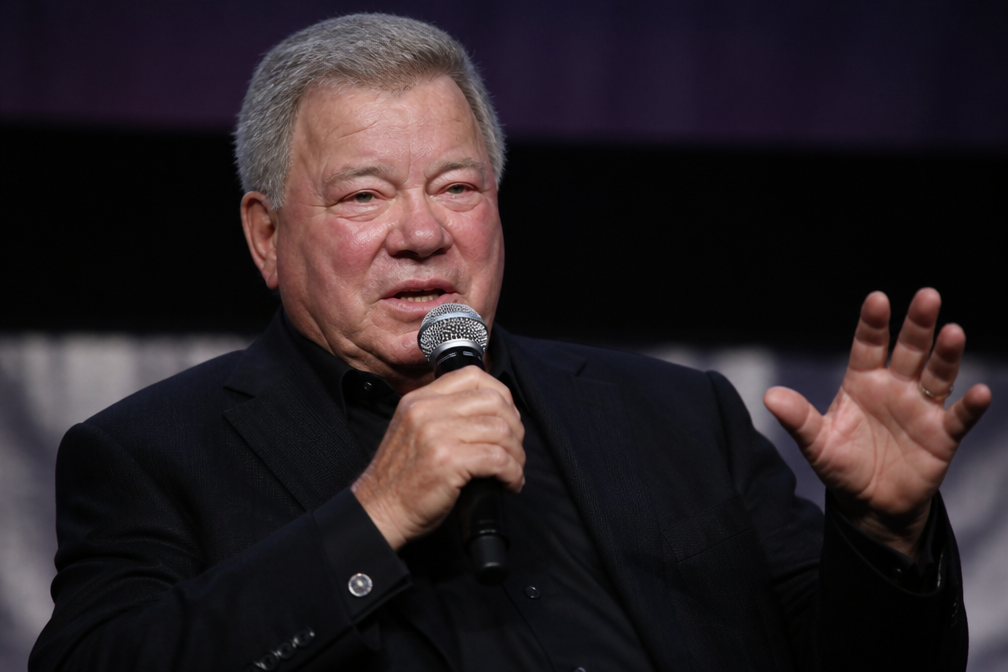 William Shatner (95) treedt met heavymetalband The *uckers op op Riot Fest