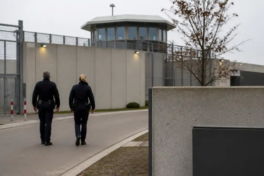 Verdachte: gijzeling in gevangenis Vught 'had nooit mogen gebeuren'