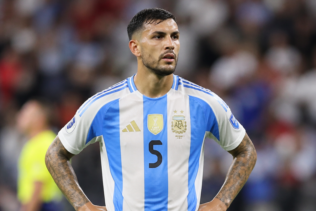 Geen rode kaart voor Paredes na WK-finale, maar FIFA onderzoekt wangedrag Argentinië