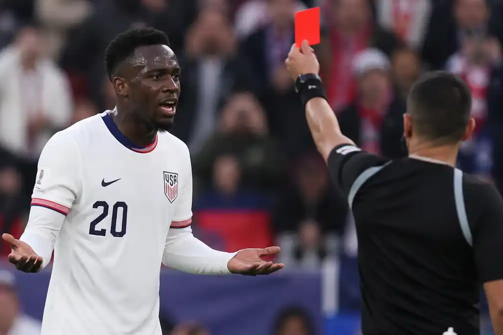 Noorwegen overweegt officiële klacht bij FIFA om telefoontje Trump over schorsing Balogun