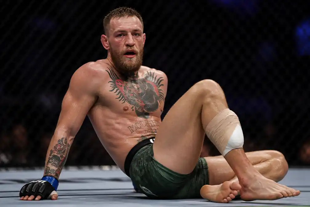 Conor McGregor hint op rematch met Max Holloway als mogelijke 'last dance'