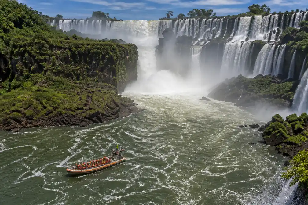 Nederlandse ondernemer (25) omgekomen bij bootongeluk Iguaçu-watervallen