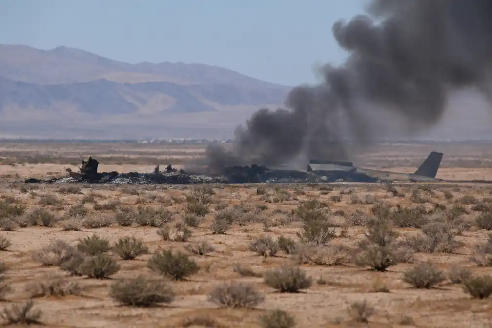 B-52-bommenwerper neergestort in Californië; acht bemanningsleden vermist