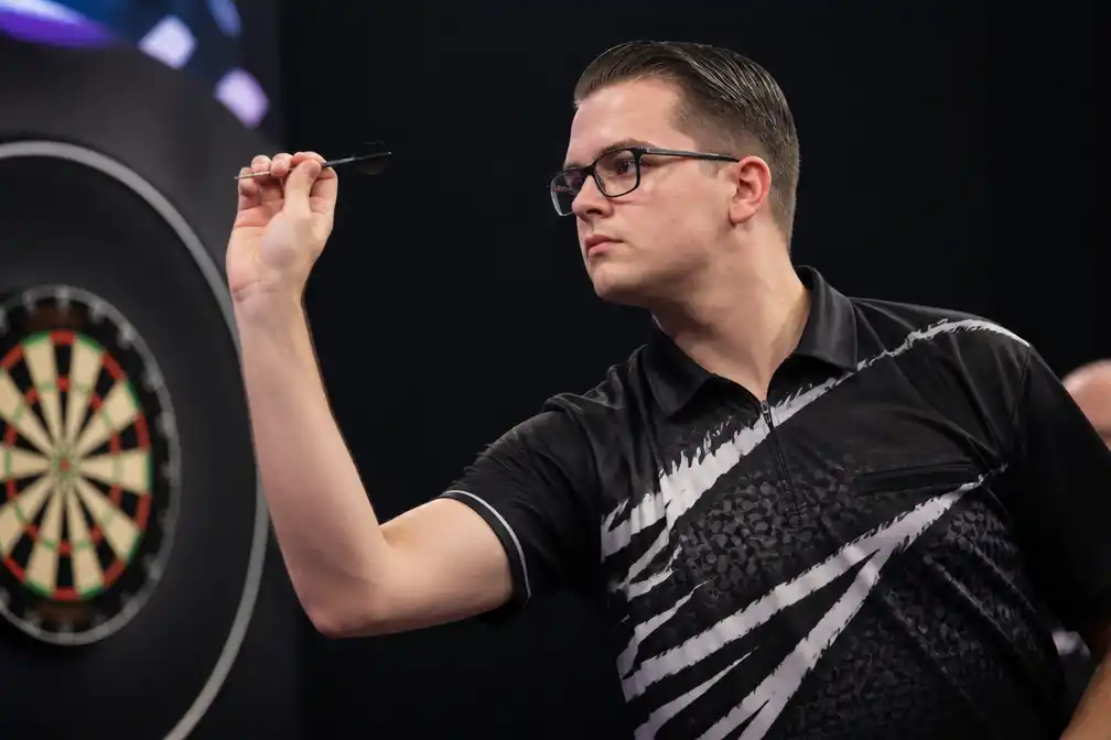 Darter Gian van Veen uit Andel stijgt naar nummer twee op PDC-ranglijst